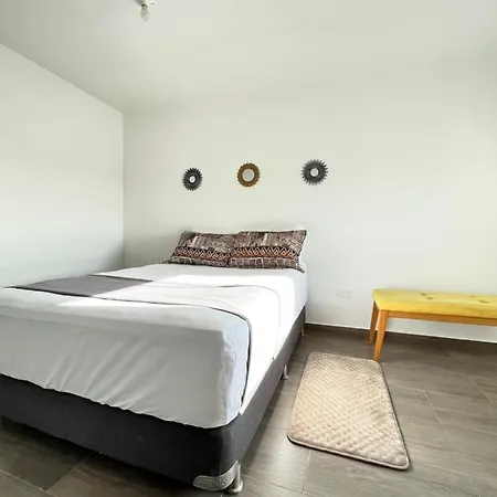 30min Del Mar Apartment